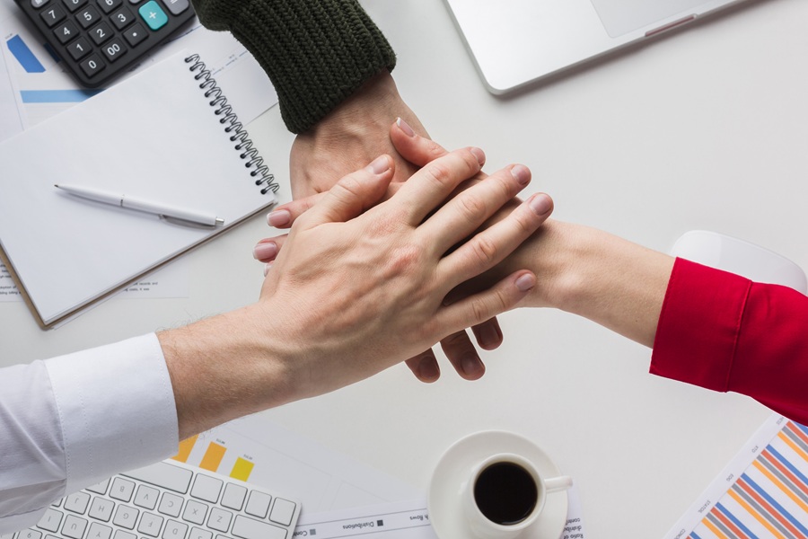 People collaborating online