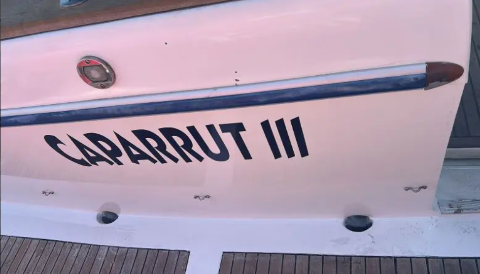 Nombres de vinilo personalizados para barcos