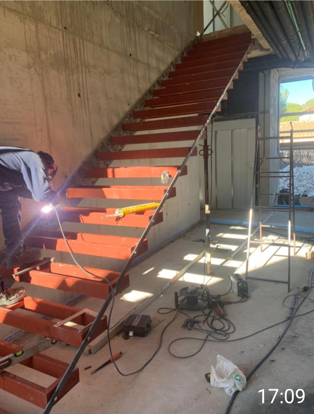Welding, Locksmithing and Metal Structure Services